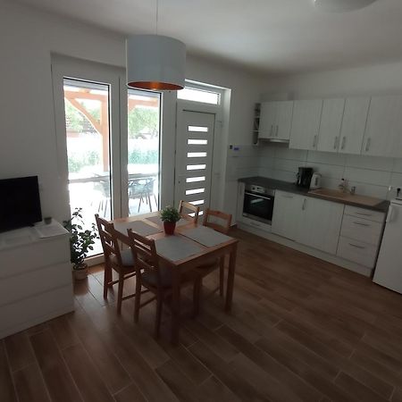Relax Apartment Fonyod Ngoại thất bức ảnh